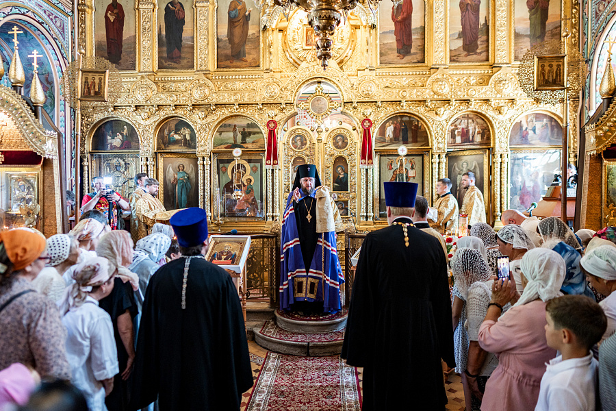 Архиерейское богослужение в Илиинском храме города Серпухова
